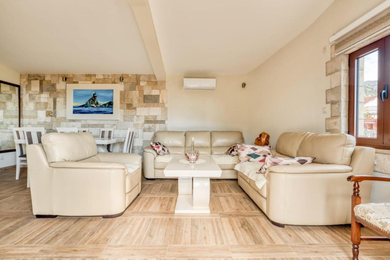 Savovic_Lux Apartment Petrovac Exterior photo